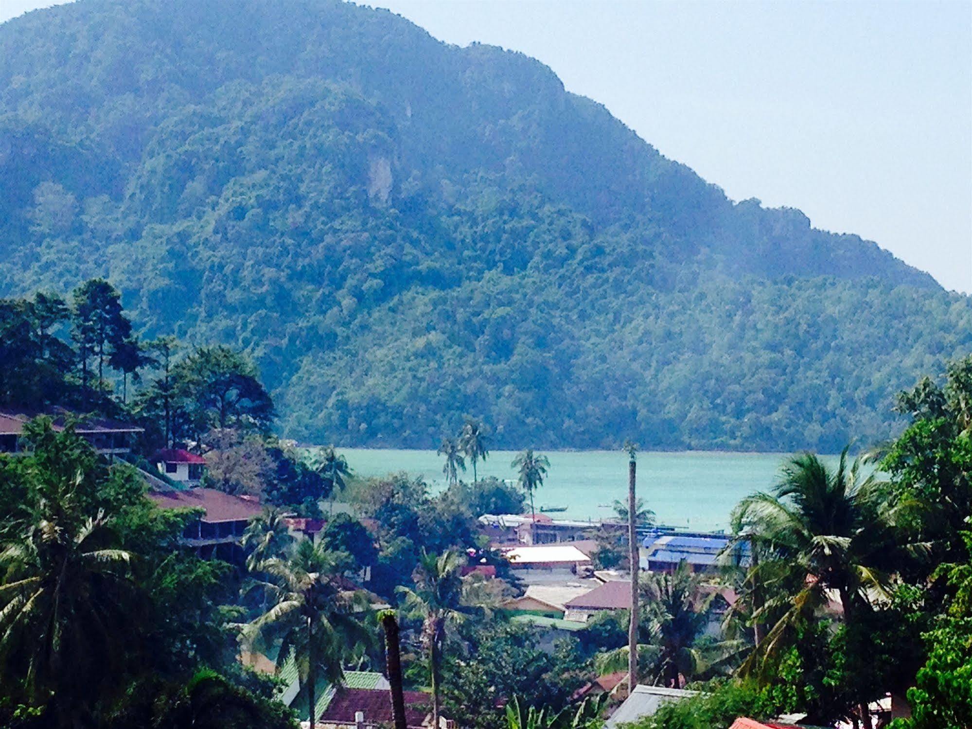 Tapear Resort Phi Phi Don Exterior foto
