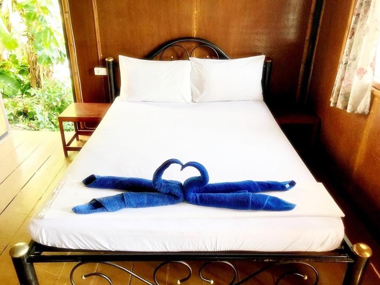 Tapear Resort Phi Phi Don Exterior foto
