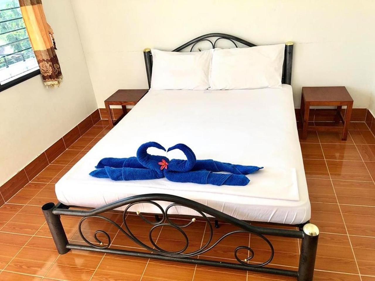 Tapear Resort Phi Phi Don Exterior foto